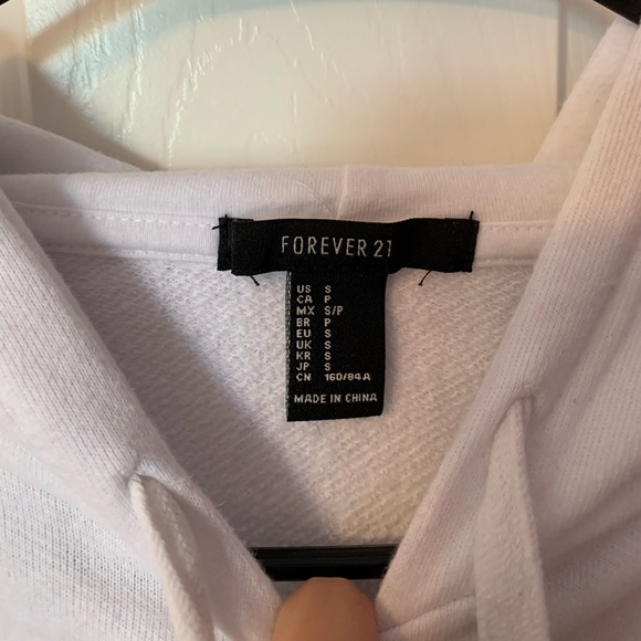 small Forever 21 white crop top - Picture 2 of 3